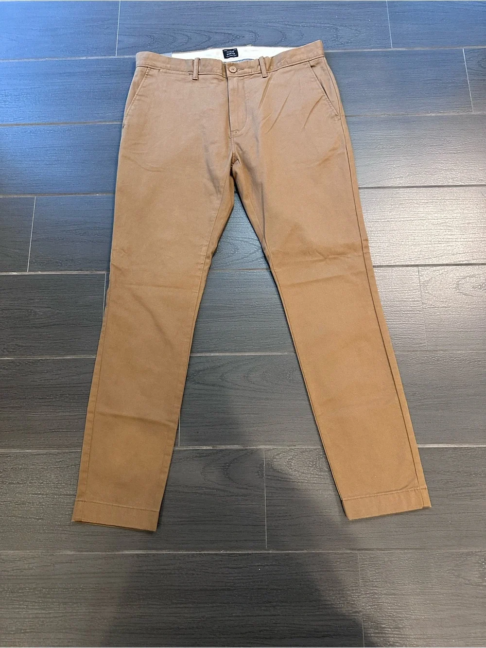 J. Crew Men's Skinny Fit Stretch Chino Pants in River Oak Khaki